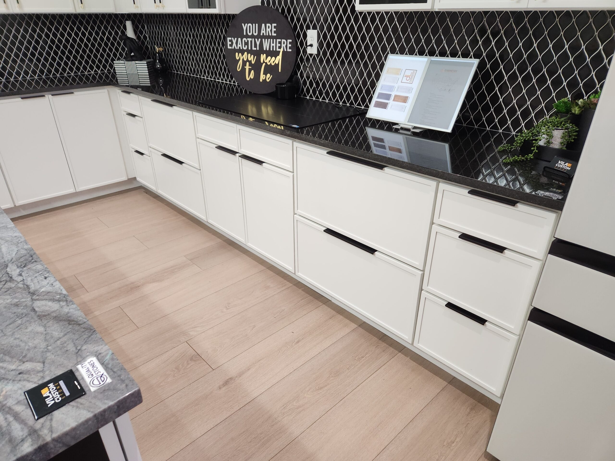 Slim Shaker Alabaster Cabinets | Lafayette, LA Slim Shaker Alabaster cabinets in Lafayette, LA